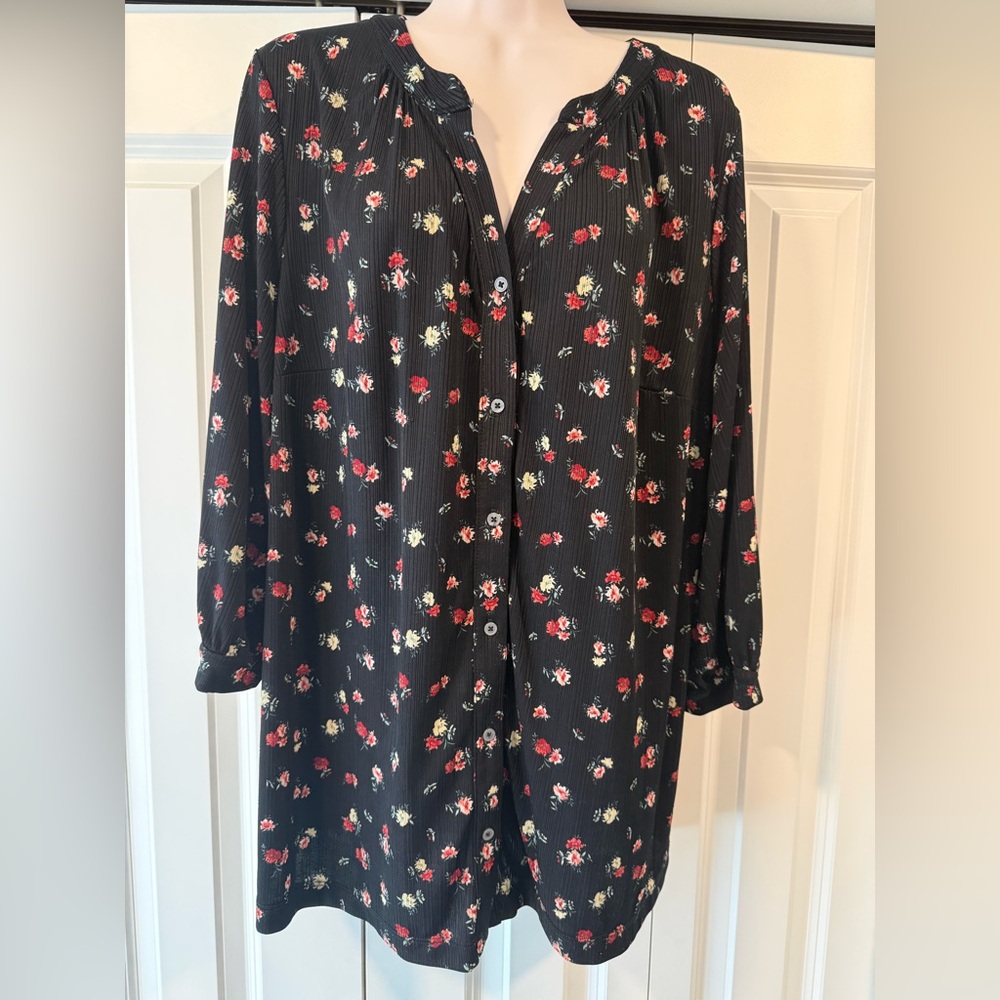 Lane Bryant black floral buttonfront blouse top 14 16